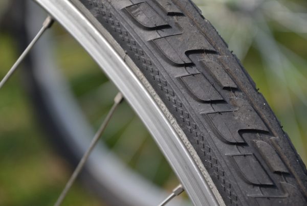 Bike tyre and rim